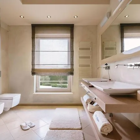 Luxury With Private Swimming Pool In Vabriga *